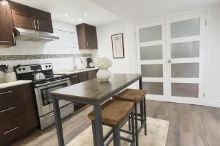 Modern Stay Brampton Luxurious Basement - 7