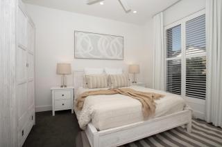 Chic North Adelaide Townhouse - 2