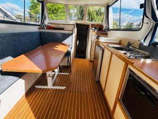 Bateau unique à quai - 8 pers. - API-1-46-35 - 8