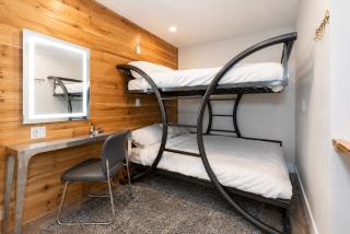 Heart of Whistler Village - Renovated Condo - Free Parking - 5