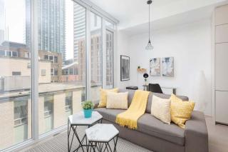 Chic 1BR King Oasis Entertainment District - 7