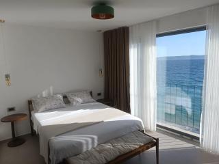 Adriatic Horizon - Beachfront House with Rooftop Pool, Garage & Panoramic Sea View - 0