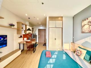 Comfortable Skyline Apartment in Vinhomes Green Bay Near Landmark72 Hanoi - 7