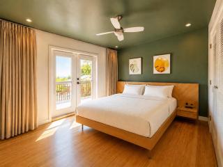 Sunny 3-Bedroom Ground Floor Suite, Tsawwassen - 2