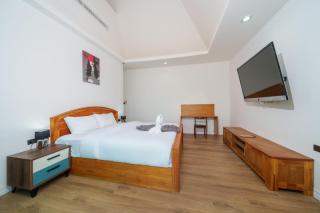 BangTao Brand New 5-Bedroom Garden Villa 800 sqm of Spacious Space Private Outdoor Pool Jacuzzi Pool - 7