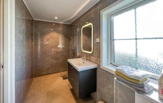 Beautiful Apartment In Lindesnes With Wifi - 1