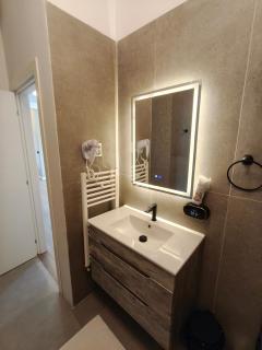 Fly&Stay Aerport Cluj - 8