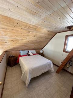 3BR A-Frame Cabin By Scenic Pond, HotTub, Firepit - 3