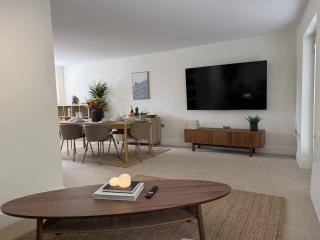 Modern 5-Bed House - 2