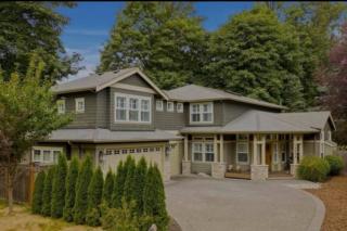 Modern House w/ Large Backyard in Kirkland Central - 4