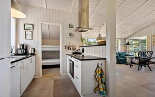 Cosy Holiday Home Near Beach And Play - 5