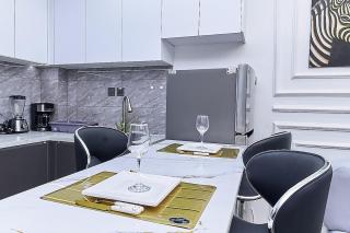 Marble Mist Suite, Unique 1 bed with a pool & view - Nairobi - 1