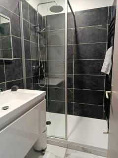 Qualys Vignoble parking, square view, close to city - 5