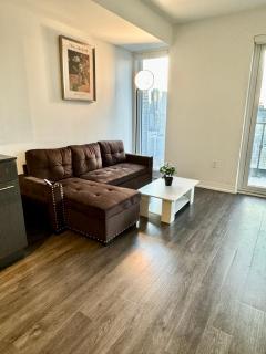 Cozy 2 Bedroom by Eaton Centre Mall - 9