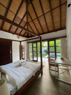 Spacious 3BR Villa with Large Pool in Padonan-Canggu - 5
