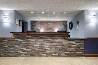 AmericInn by Wyndham Baldwin - 7