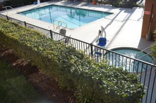 Best Western Plus Pleasanton Inn - Pleasanton - 8