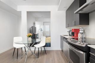 Trendy 1BR Condo Steps to Toronto Waterfront - Toronto - 1