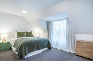 Peaceful CBD Stay - Hagley and Hospital & Garage - 9