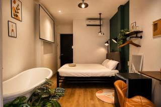Saigon Hideout Home Self Check in, Netflix & Chill - 1