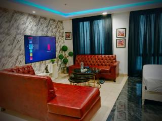 Goldcrest Luxury Apartments DHA Lahore - 4