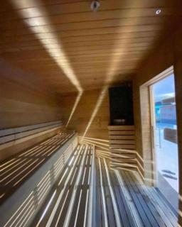 Hanza Tower BLACK 22 SPA & Sauna & Pool & Jacussi - 9