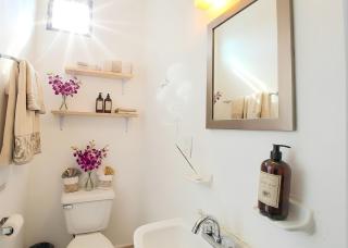 Playa Base Boutique King & 2 Bed Suites, ADO, Beach, Ferry, La Quinta 3 Min, Kitchen, AC - 3
