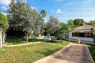 Charming Casa Pequeña in Tranquil Residential Area - 5