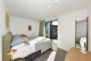 Stylish City Apartment Near Te Kaha - 4
