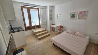Uncle Apartment - 6