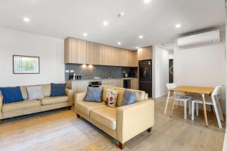 Modern Apartment Near The Airport - 7