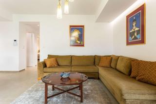 Urban Panorama - Stylish Stay in Kalamata - 5