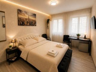 Modern Living Apartment Hotel - 8