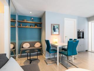 Cathedral & Square - City Centre - Sleeps 4 - WiFi - 3
