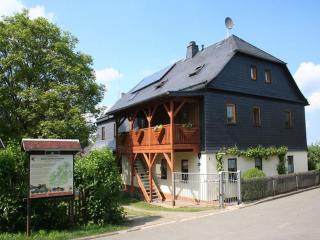 Ferienwohnungen Am Nussbaum - 0