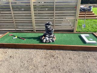Peaceful On Pembroke with Mini Putt - 7