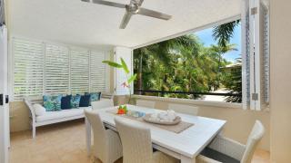 Cayman Villas Port Douglas - 4
