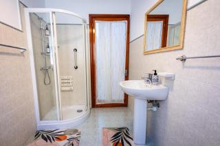 MARSASKALA Seafront Townhouse with Roof Terrace - 5