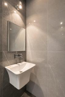 Hotel KANDA CONTINENTAL 50 Mtr from golden temple - 3