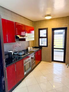 Bright 1BR Apartment with Pool Beach Nearby - 5