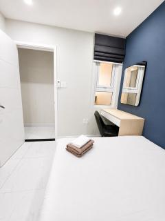 2BR City View - Terra Royal Apartment near Tan Dinh Church - 2