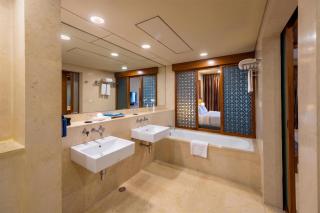 Radisson Blu Dhaka Water Garden - 1