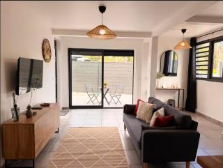 MARIN BAY - Appartements Modernes de 2 à 12 personnes - Marina & Plages - 0