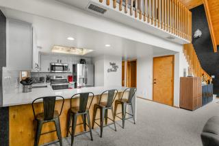 Spacious Flagstaff A-Frame Casita Getaway - 2