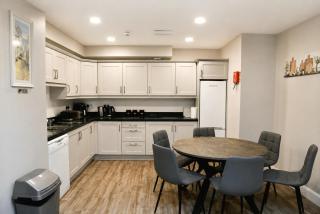 Coach House Accommodation - Room 9 - 2