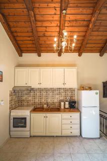 Chrysi's Boutique Traditional guesthouse - 4