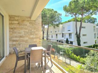 Beachside Apartments - 8
