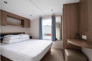 Homely Dog-Friendly Caravan At Bowland Fell In Yorkshire Ref 93015W - 3