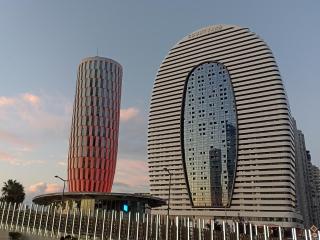One Bedroom Apartment - Sea & City View - 9