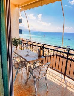 Solei Apartment Sea View Golem - 8